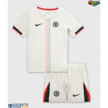 Otroški Nogometni dresi Chelsea Gostujoči 2025-26 Kratek Rokav (+ Kratke hlače)